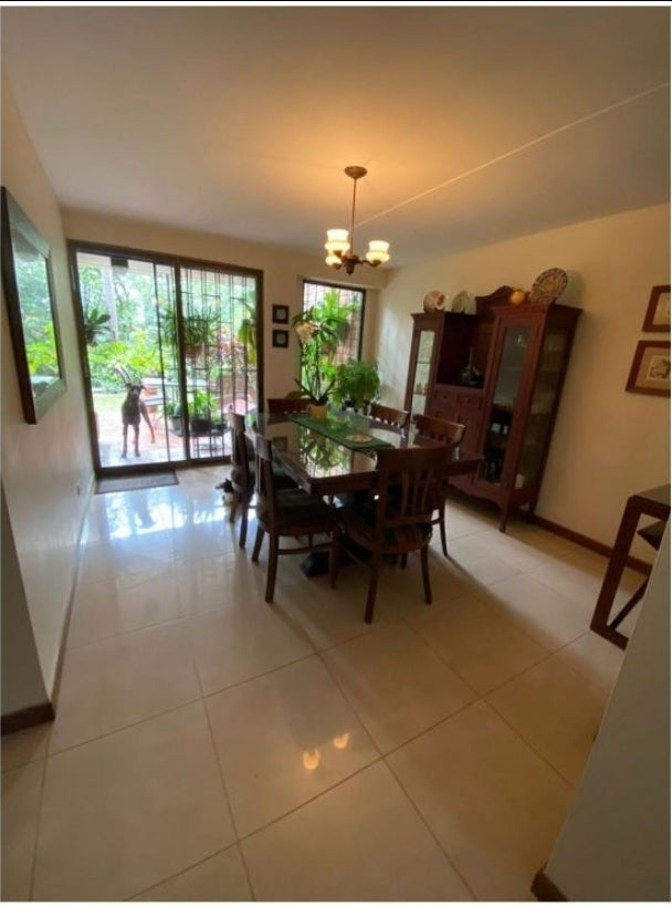 Casa campestre en unidad cerrada Poblado Loma Marymount COP 1,350,000,000.00