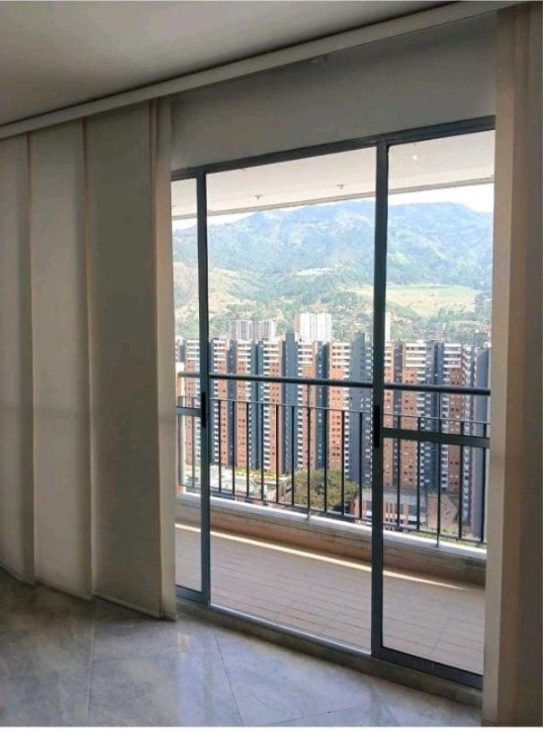 PARTAMENTO EN NIKIA MEDELLIN CON 78MT VISTA . COP 430,000,000.00