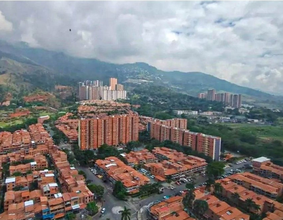 Apartamento en Venta Niquia Cerca al Metro. COP 390,000,000.00